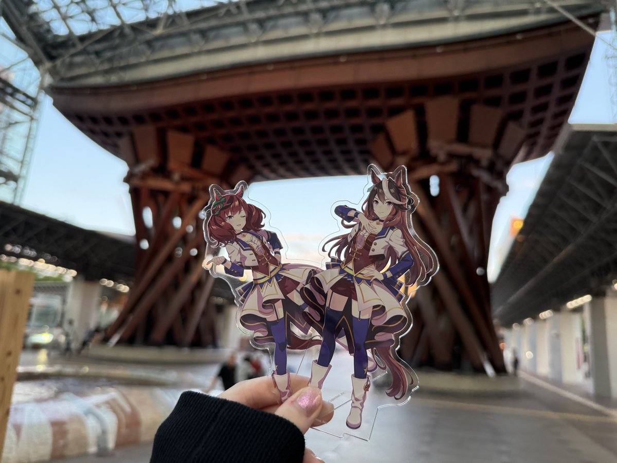 Rok_Mhitz's tweet photo. 金沢旅行楽しかったー！
夫婦それぞれの推しを持って行きました✨
運良くステゴタクシーも見れて最高だったー！ https://t.co/M7ybEarshw