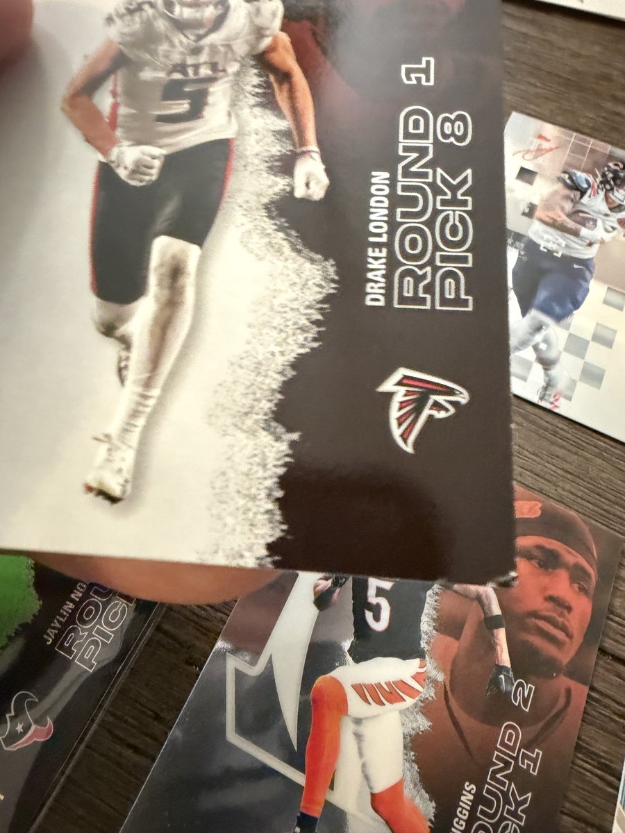 CSGabriel's tweet photo. This is honestly insane. Every card in the box I purchased was like this. @Topps  rejected this claim. I'm not surprised but man, I'm done. This hobby isn't cheap. Once again, the consumer always gets the short end of the stick. Do better. @Fanatics https://t.co/7NsAdhcYad