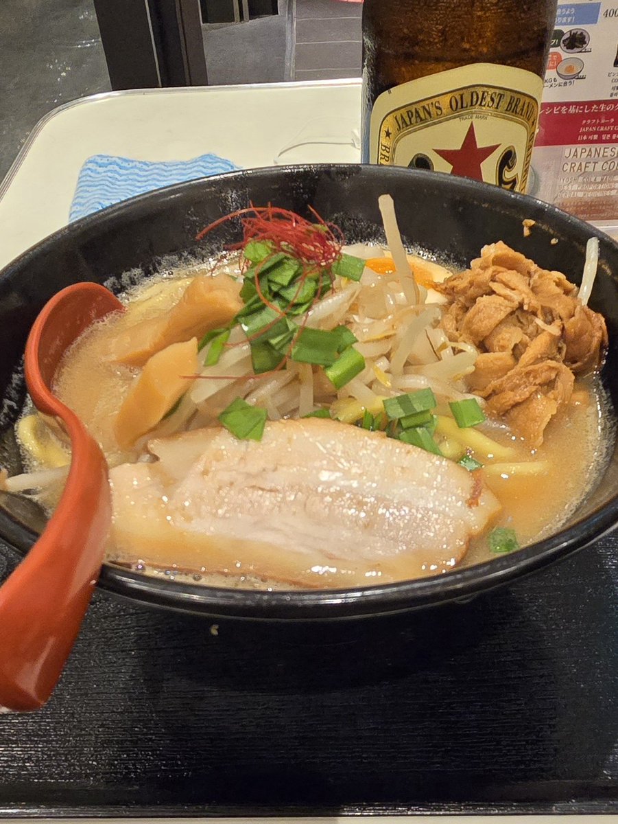 20X0000's tweet photo. 仕事帰りにポケモンセンター行ってからラーメン食べてきた https://t.co/sk8hk7dn28
