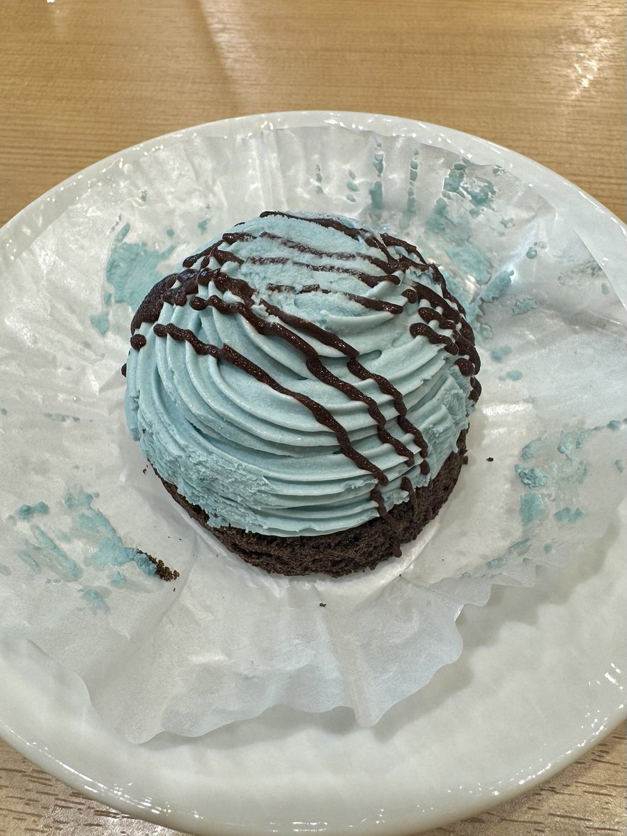 emptydirect's tweet photo. 銚子丸雅で食べたチョコミントモンブランアイスケーキ美味しかったのぉ〜
レモンライムっぽさもあって良い感じだったな〜♪ https://t.co/06SjAbFXti