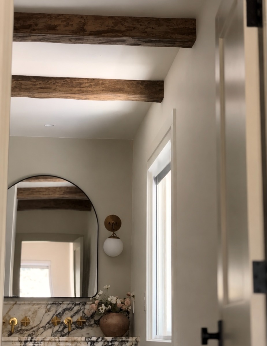 barron_designs's tweet photo. Open the door to new possibilities with wood beams!

Take a plain ceiling and make it feel larger and more natural. Seen in this bathroom design are our Timber faux wood beams in Antique Brown.

#FauxWoodBeams #WoodBeams #InteriorDesign https://t.co/dLcQ8K7f81