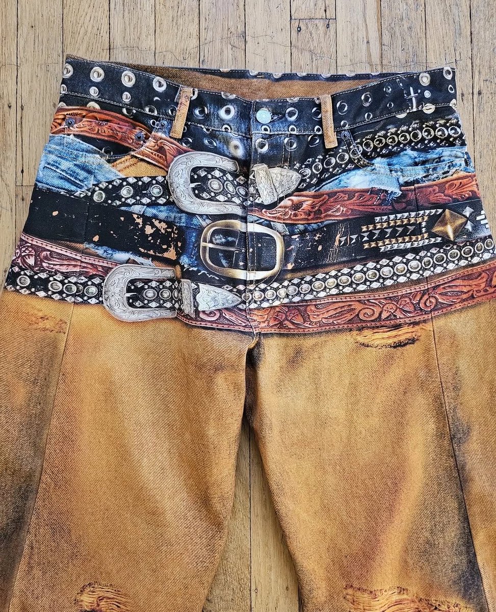 Shtreetwear tweet picture