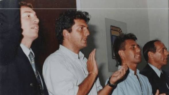 Mercedes6600's tweet photo. El nuevo jefe de gabinete junto al principal armador del gobierno. https://t.co/AhEesxXPNh