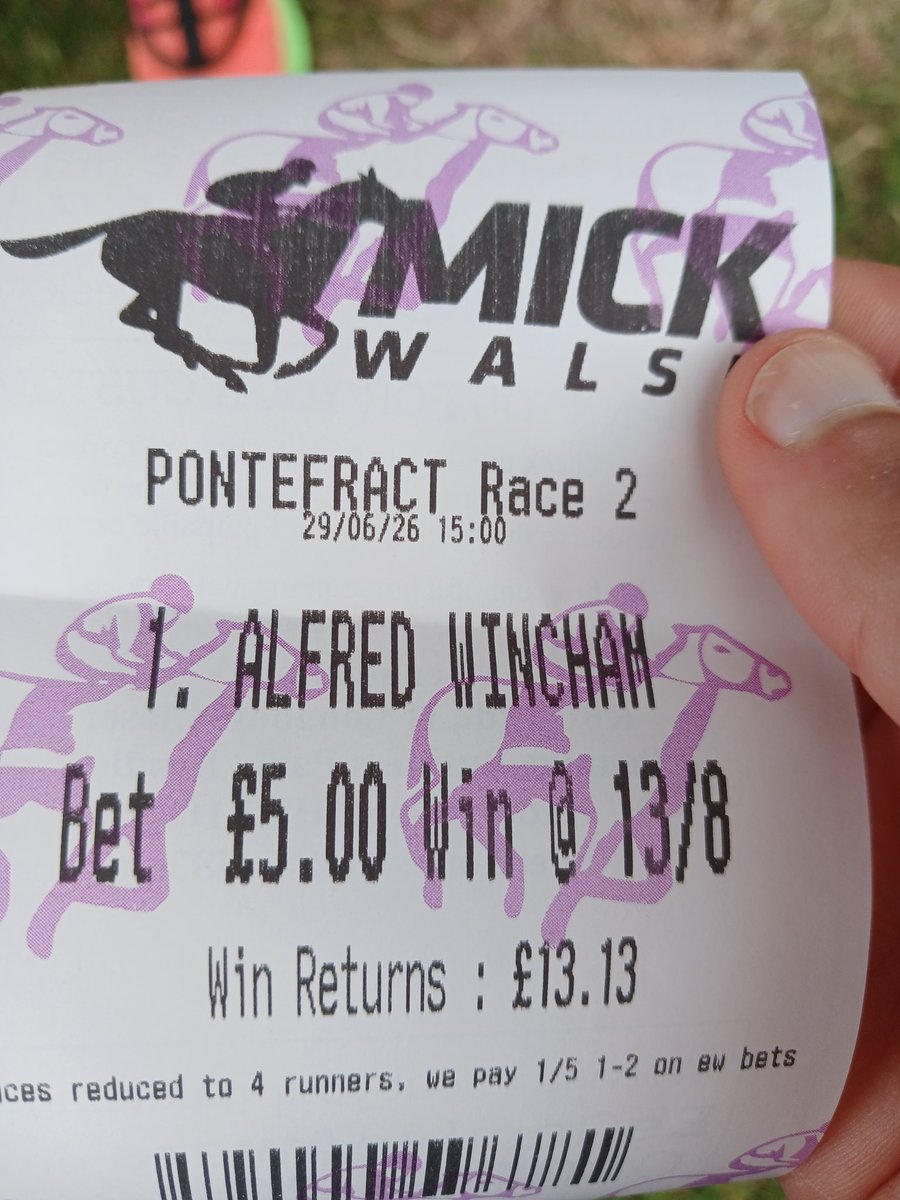 Matthew23Leeds's tweet photo. Good day so far @ponteraces always a top day here and good racing #PonteRaces #HorseRacing 🐎🏆 https://t.co/qnHWGPmhfx