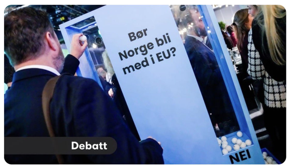 MlleMalin's tweet photo. Senterungdommen med fin liste over punkter du kan trekke frem når noen sier vi må inn i EU fordi "Verden er urolig. USA er uforutsigbare, NATO vakler.":
• Lav økonomisk vekst: Å melde seg inn en union med stagnasjon er ikke løsningen for Norge.
• Forsvarsevnen er lav: Nato har kommandostrukterer EU ikke har, i tillegg til medlemskap fra Storbritannia og Canada, som er særlig viktige allierte med tanke på nordområdene.
• Naturressurser: EU tar kontroll over lands suverenitet over naturressurser. Hadde Norge blitt med i EU, ville landbrukspolitikken og fiskeripolitikken sett helt annerledes ut.
• Arbeidslivspolitikk: det norske trepartssamarbeidet vil hvis vi blir medlemmer trues av EU-regler for innleie, anbudsregler, og overtidsreglement.
• Fremtidig styresett: Man er ikke mange valg unna at mer autoritære og ytterliggående ledere vil styre flere av medlemslandene i EU.
• Geografisk beliggenhet sikrer tilknytning: Vi tilhører Europa og har tilknytning til EU-landene uten en overnasjonal union eller avtale.
• Demokrati og menneskerettigheter: Vetomuligheter gjør EU tungstyrt, og de har lagt ned så mye energiproduksjon at Norden tvinges til å bygge ut mer vindkraft i reindriftsområder.