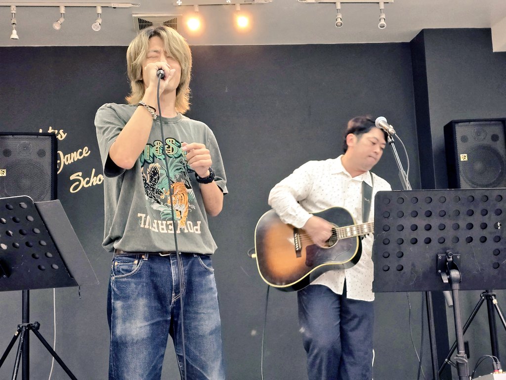 chick2224's tweet photo. 6/28 にこいち自主企画ライブ@名谷EXE🎵
6月の新曲「終わらない夏」披露👏このノスタルジックな感じ、大好き(*˘︶˘*).｡.:*♡
配信のための動画撮影の話も笑える🤭私もキクラゲ苦手🙅‍♀
楽しい時間をありがとうございました‼
次回の新たな自主企画もどんな感じになるのか期待しています‼
#にこいち https://t.co/4JgwadspPf