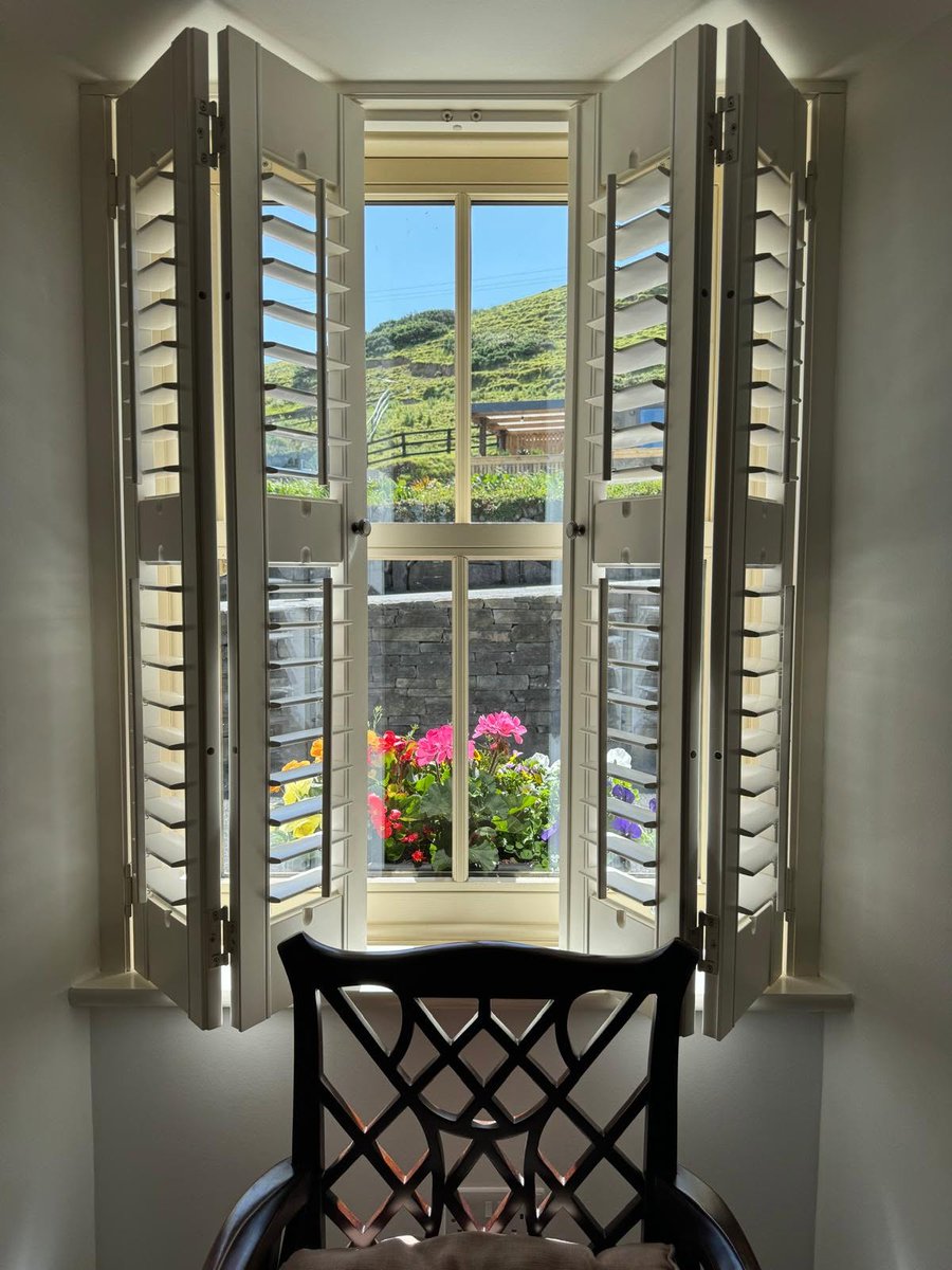 IloveDoolin's tweet photo. #MemberMonday Riverside Cottage B&amp;B 💚

A warm, family-run home in the heart of Doolin since 1882, where stories have been shared by the fireside for generations.

Today, Breda, Helena &amp; Ann continue that tradition, welcoming guests from around the world.

https://t.co/ooovJNIG11 https://t.co/cFEIhFxgwA
