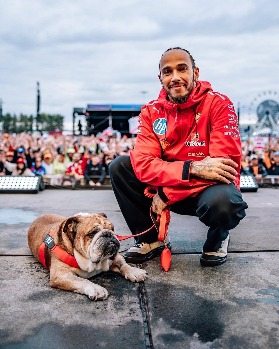 paddockfiles's tweet photo. This year’s Silverstone hits different💔 
It will be Lewis Hamilton's first British GP without Roscoe by his side at the track. We know his best friend will be cheering him on from heaven🥹🥹🥹 https://t.co/jpqFSY70Kd