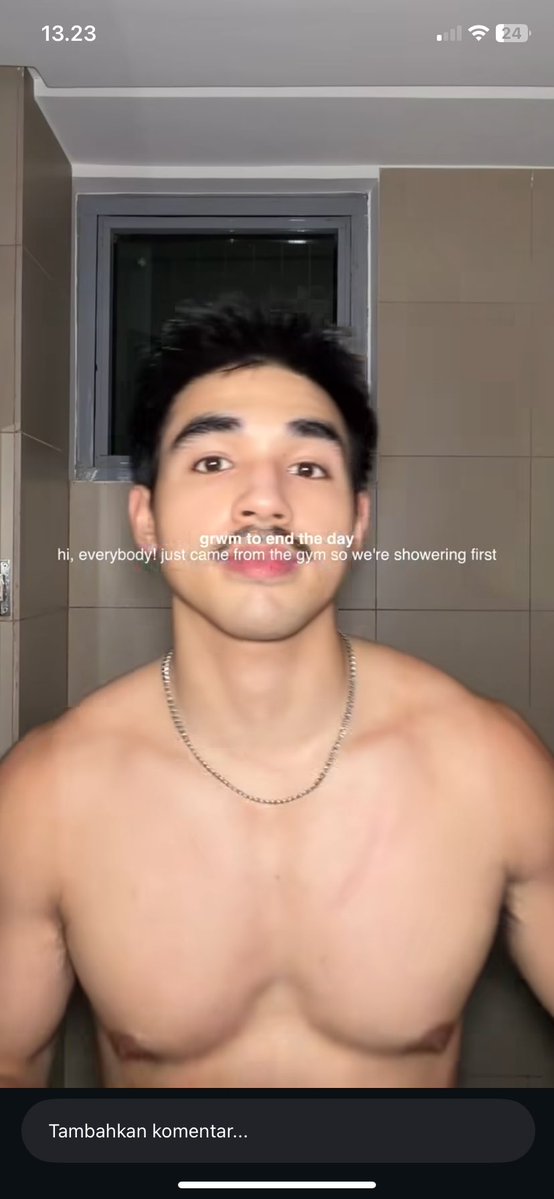 poccarisweet_'s tweet photo. Ko bisa yaa Semuanya lebat, dr alis kumis sampe bulu keteknya pun lebat 

Makin cakep aja dia https://t.co/jMOHNU7Gd8