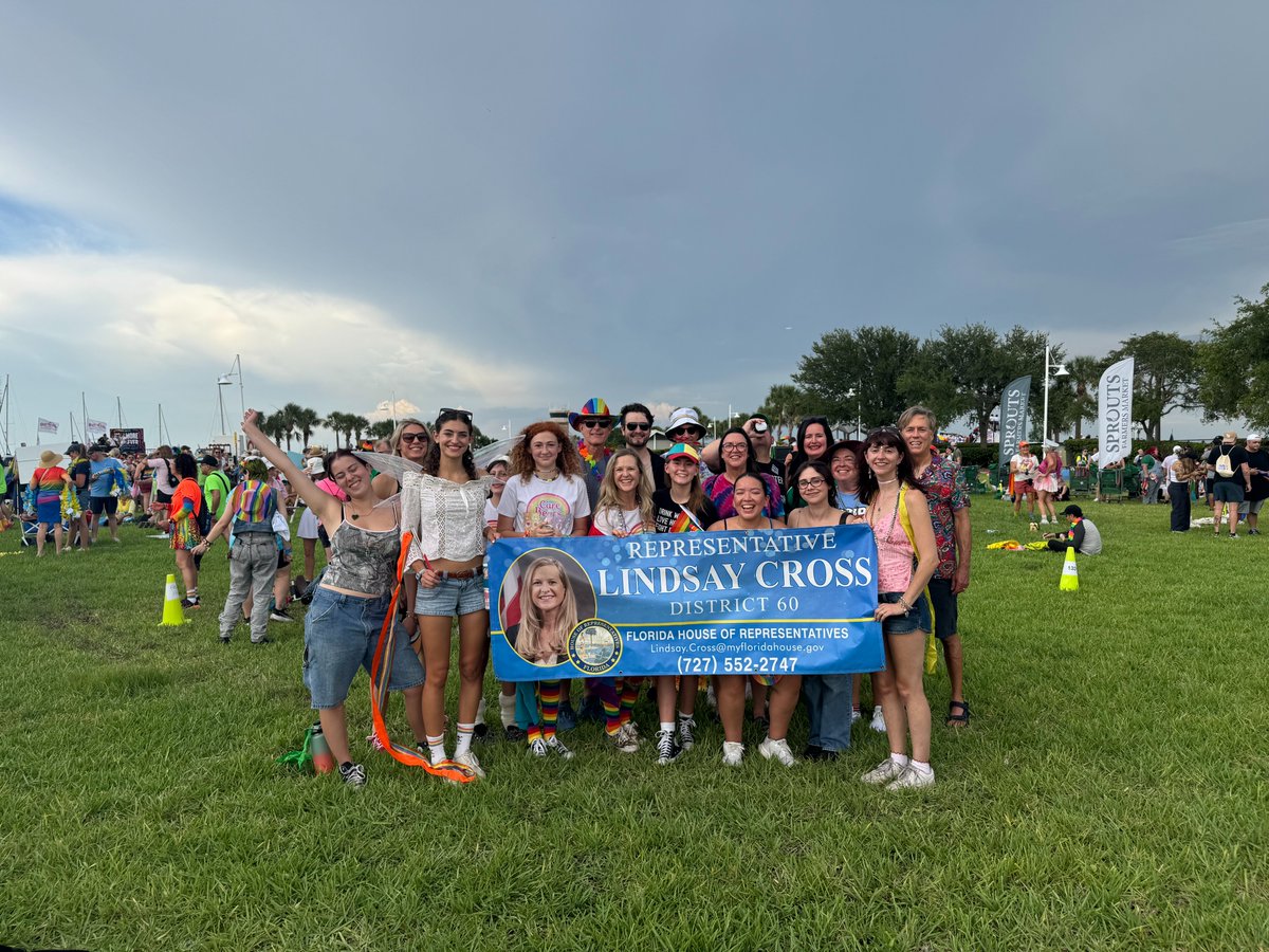 LindsayCrossFL's tweet photo. What an incredible weekend celebrating St. Pete Pride! 🌈 As other cities are canceling events, St. Pete showed up strong! A huge thanks to all of the volunteers who made it another great parade! Couldn’t love our community more!

#stpetepride #prideparade https://t.co/vMc1xQBD1w