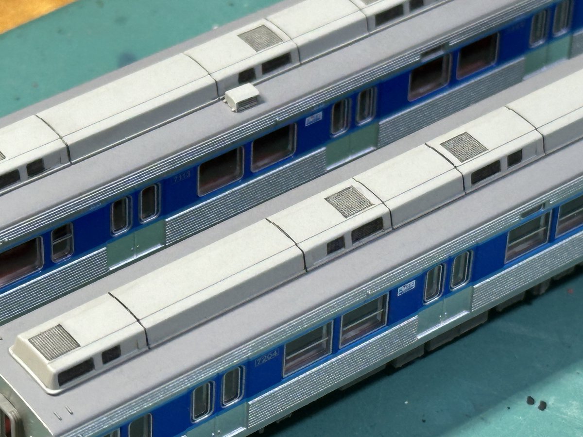 Tc10354's tweet photo. お試し墨入れ
連続キセが際立ってカッコいい！
従来車と増備車の差異も👍 https://t.co/wucyoFpJ8O