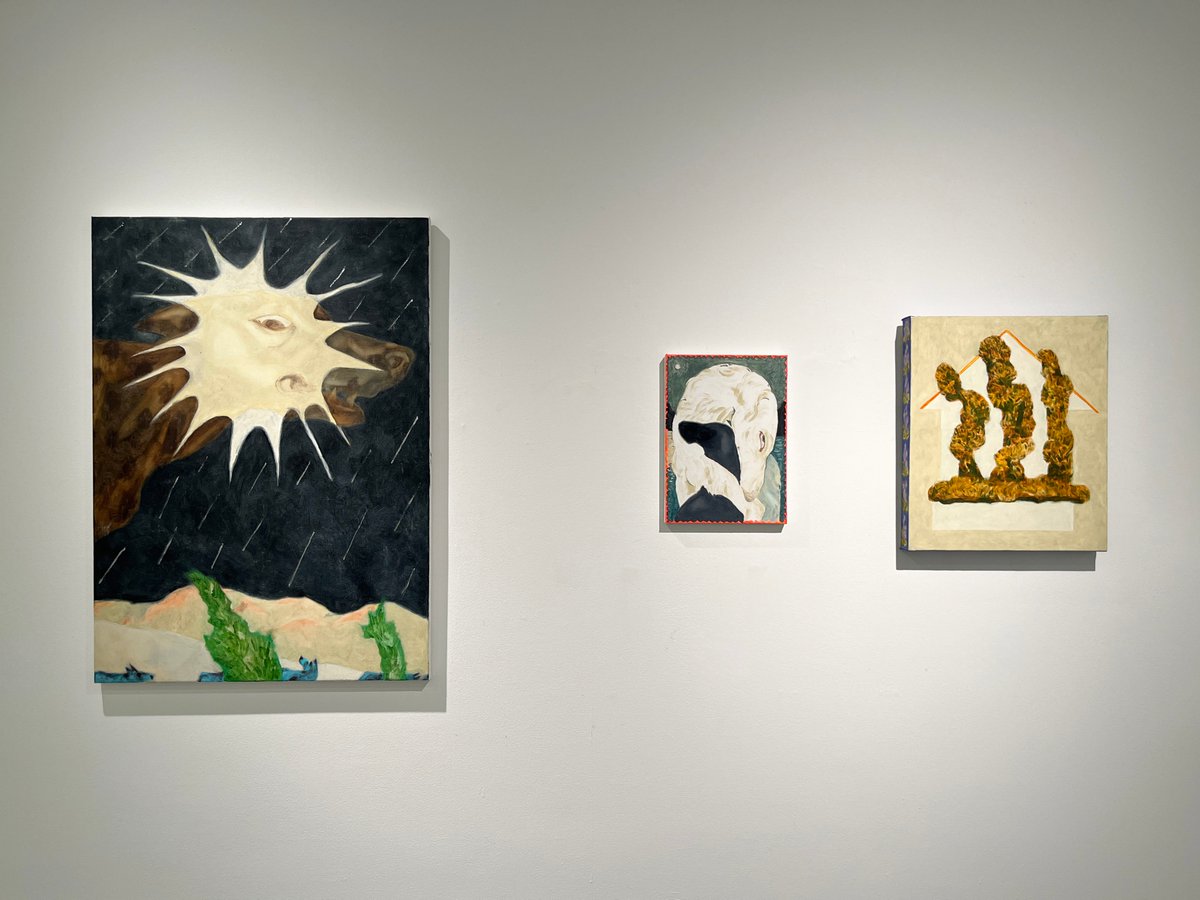 hamuzou's tweet photo. 「となりあう部屋」を新宿髙島屋美術画廊で見た。5人の作家によるグループ展。写真はミノリ、中村雅奈、タイラクルカの作品、会場風景（左端は吉野涼子、右端はムラタ有子の作品）。6/29まで。 https://t.co/nKLsC7R0ab