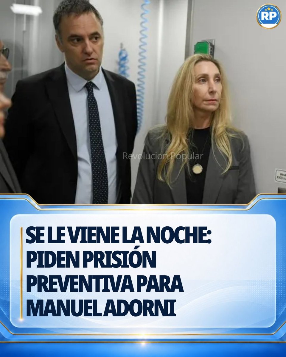 RPN_Oficial's tweet photo. En una presentación dirigida al fiscal federal Gerardo Pollicita que investiga a Manuel Adorni por varios delitos, el abogado Gregorio Dalbón sostuvo que el ex funcionario intentó influir sobre un testigo clave, cuenta con capacidad económica para abandonar el país y perdió su principal arraigo tras renunciar al cargo. En forma subsidiaria, solicitó que se le prohíba salir del territorio nacional, con retención de su pasaporte.

El escrito fue presentado en la causa por enriquecimiento ilícito que tuvo su origen en la denuncia de la diputada Marcela Pagano, y que fue acumulando la prueba recolectada por el fiscal Pollicita.

La presentación sostiene que existen “riesgos concretos” tanto de fuga como de entorpecimiento de la investigación y afirma que esas circunstancias justifican la adopción de medidas de coerción personal.

En el escrito, Dalbón recuerda que la prisión preventiva “constituye una medida cautelar de carácter excepcional” y reconoce que “la regla durante la sustanciación del proceso penal es la libertad del imputado”. Sin embargo, sostiene que en este caso “concurren los presupuestos que justifican el dictado de la prisión preventiva respecto de Manuel Adorni”.