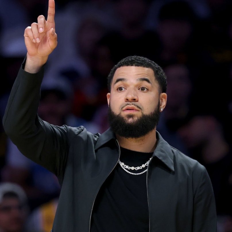 BradeauxNBA's tweet photo. This Rockets offseason may be a lot more interesting than I initially anticipated…. Quick timeline:

- The Rockets moved up in the draft for a PG
- They’re prioritizing Marcus Smart
- FVV’s opt in removes his no trade clause
- We find out FVV’s knee completely exploded. 
- FVV’s social is wiped from all Rockets related stuff… (don’t know how much stock to put into that)

All of these could very much signal a FVV move is on the horizon but we will see.