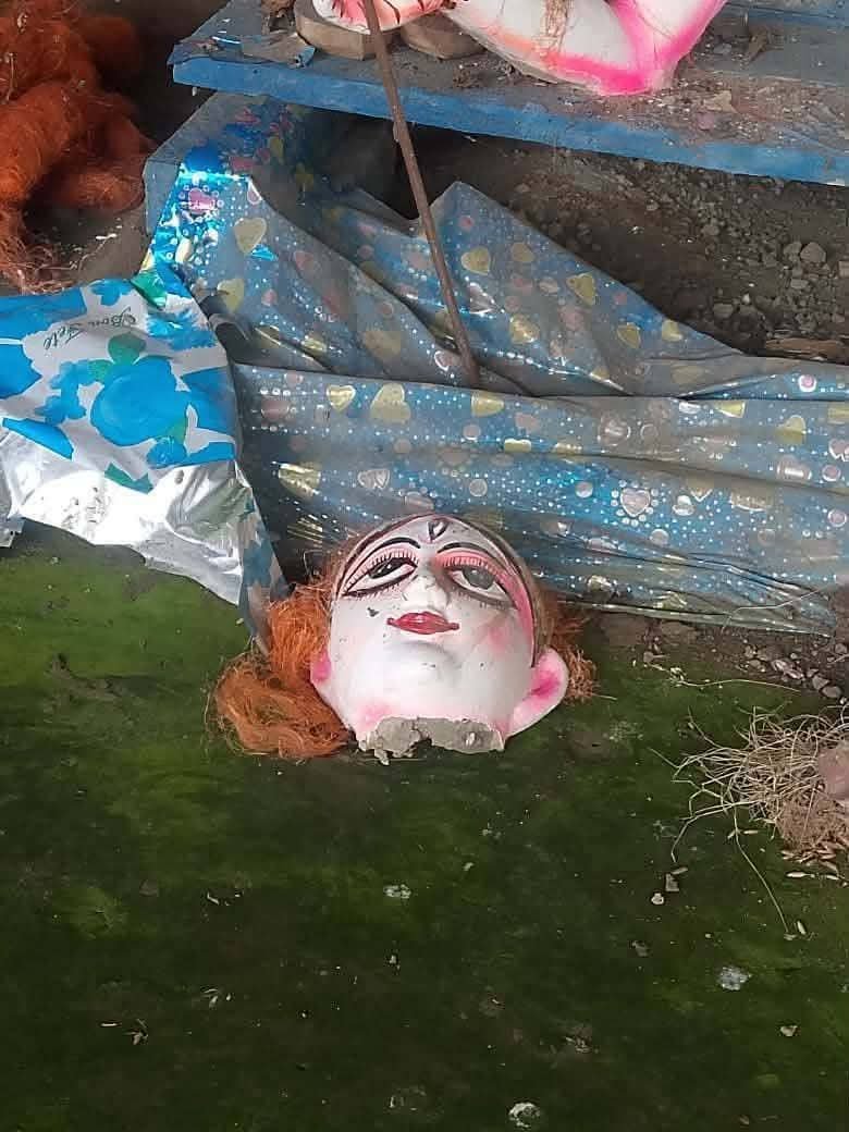 HinduUnityBD's tweet photo. 🚨 ANTI-HINDU POGROM IN BANGLADESH 🚨

Islamists attacked a Kali Mata temple in Mymensingh district on the night of 25th June, 2026.
In Ramchandrapur village under Tarakanda Upazila, they vandalized all the Murtis. This is the ongoing targeted violence against Hindus. 
#SaveBangladeshiHindus