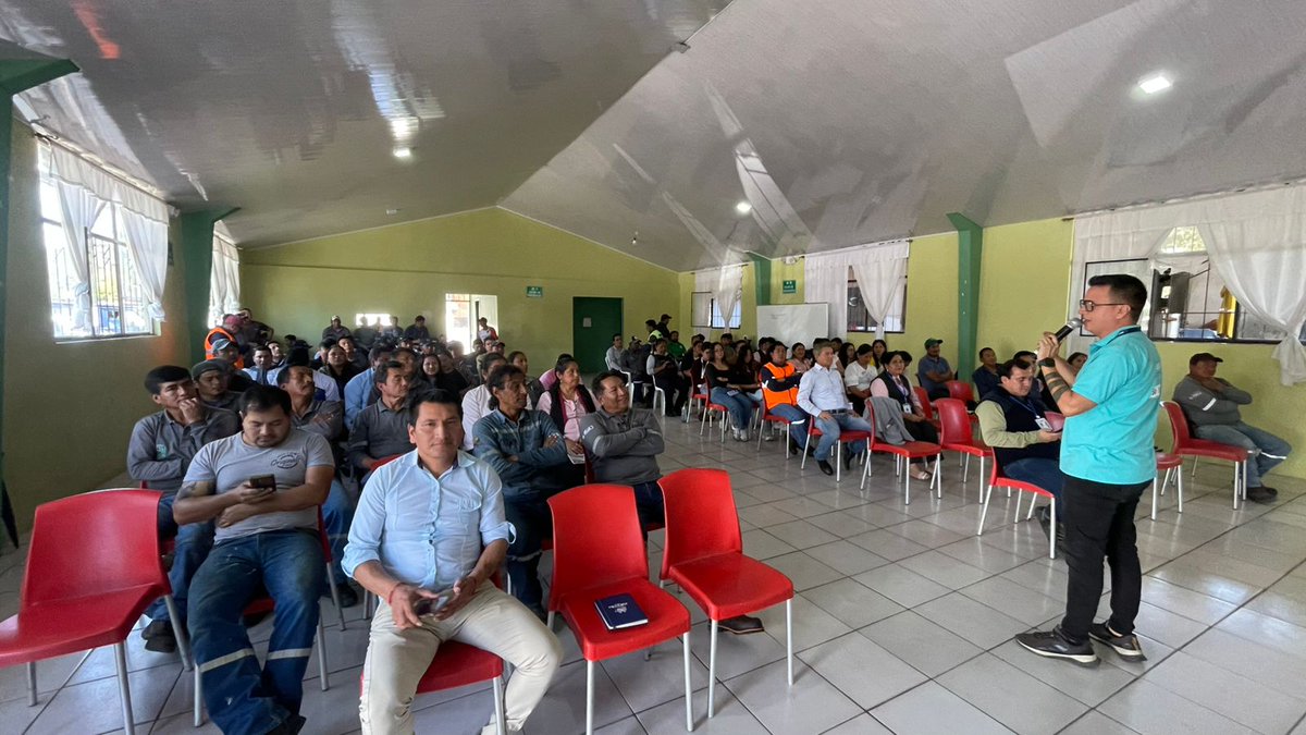 IESSNapo's tweet photo. 📢 💼  En este mes junio el equipo de @IESSNapo capacitó a 140 personas sobre derechos, prestaciones y #AfiliaciónJoven, acercando la Seguridad social a la Ciudadanía. https://t.co/fL7m9qJcYf