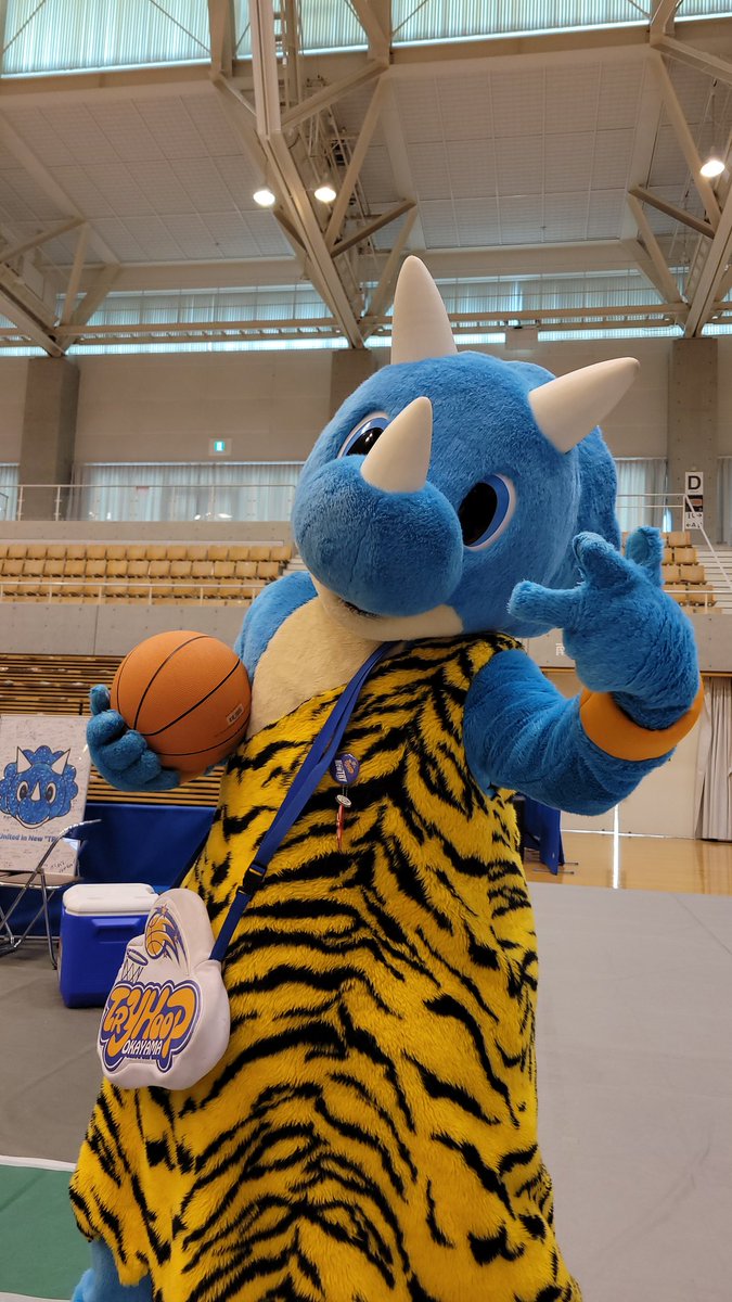tye_hoop's tweet photo. 今日は個人的2025-2026シーズン最終日!
ホーム11勝8敗
アウェイ7勝5敗
ボランティア6日

入学式の数時間後に設営したりw
平日デーゲームでは大学→試合→大学
大学さbot....
濃厚なシーズンでした😁

シゲトーは全通予定!
アウェーは...誰か連れていって🤣🤣🤣
１シーズンありがとうございました🙇‍♂️🙇‍♂️🙇‍♂️ https://t.co/TecRFVYRCw