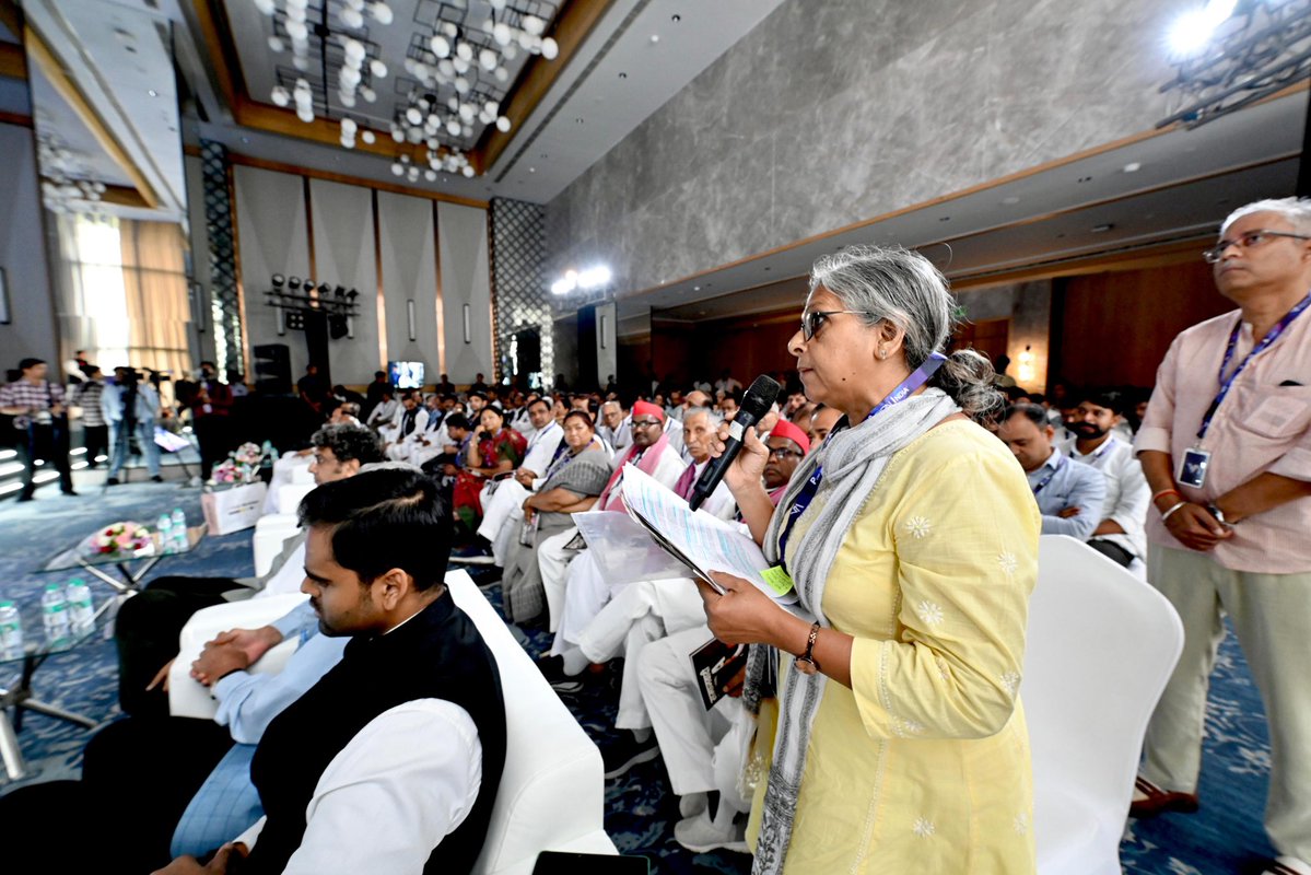 yadavakhilesh's tweet photo. https://t.co/CAgnPJdRK5