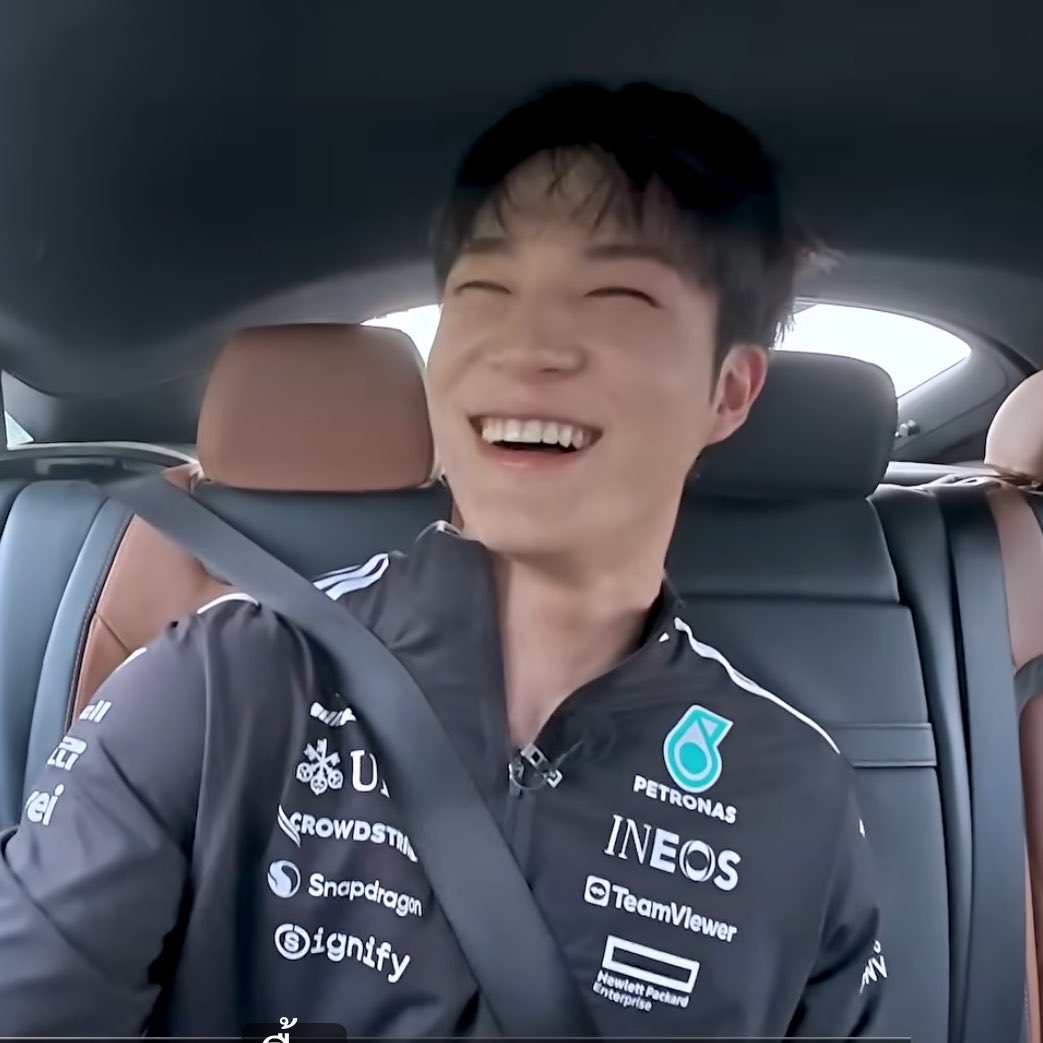 najaeispua's tweet photo. เจโน่กับคอนเท้นขับรถนั้น ยิ้มแฉ่งอะ 555555555555555 https://t.co/VwWzZdWq7y
