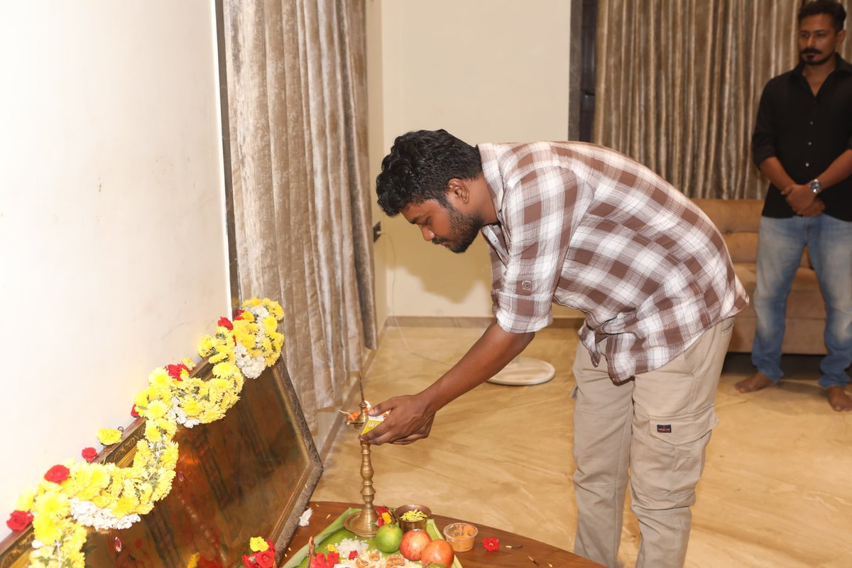 kayaldevaraj's tweet photo. #Haiku team kick started the Dubbing with a Traditional Pooja at Chennai 

@ActorAegan @srideviactor @feminageorge @Priyesh_3190 #YuvarajChinnaswamy @sureshchandraa @abdulnassaroffl @donechannel @beyondmediapres @arulanandhu_d https://t.co/QmhsYOKJlm