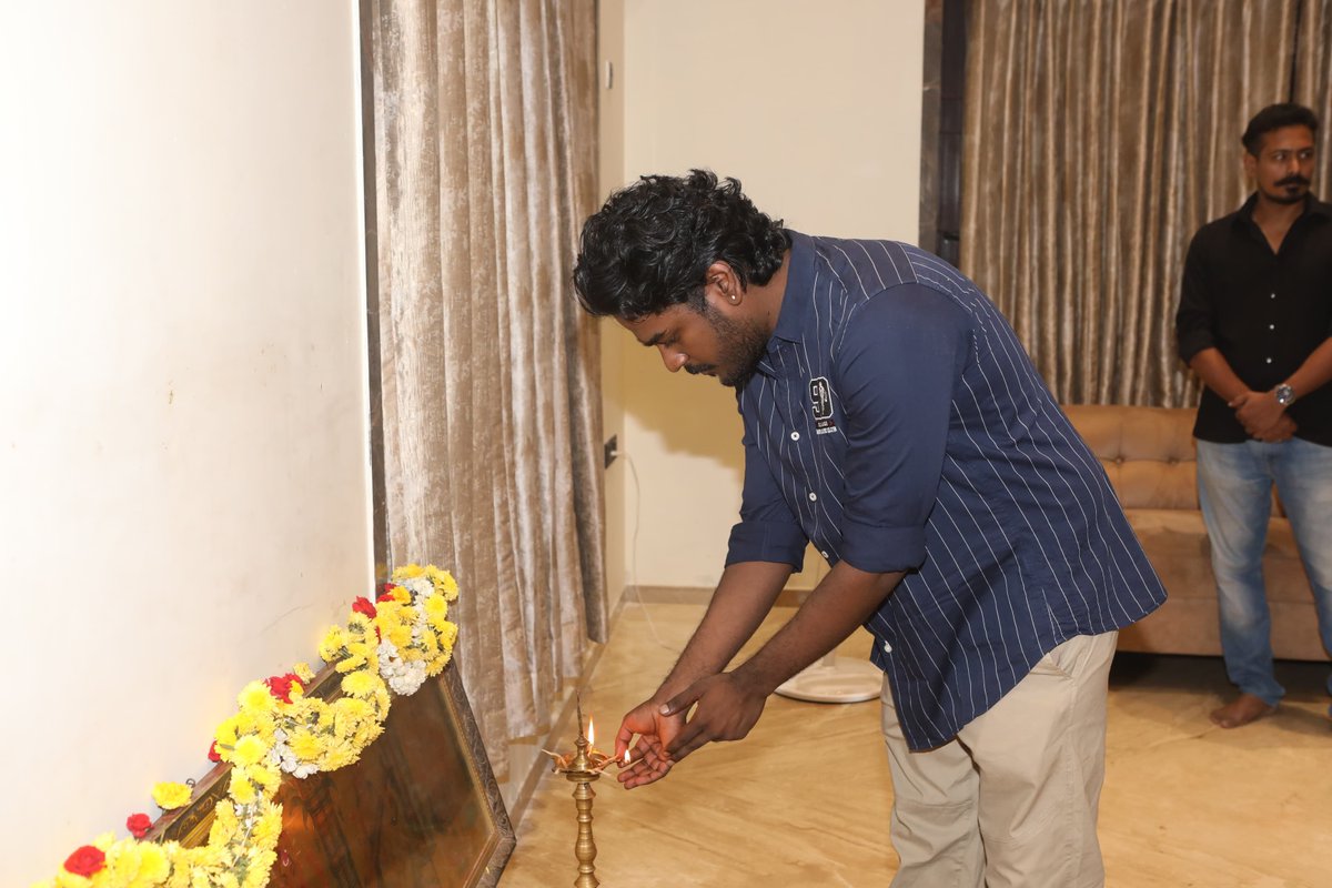 kayaldevaraj's tweet photo. #Haiku team kick started the Dubbing with a Traditional Pooja at Chennai 

@ActorAegan @srideviactor @feminageorge @Priyesh_3190 #YuvarajChinnaswamy @sureshchandraa @abdulnassaroffl @donechannel @beyondmediapres @arulanandhu_d https://t.co/QmhsYOKJlm