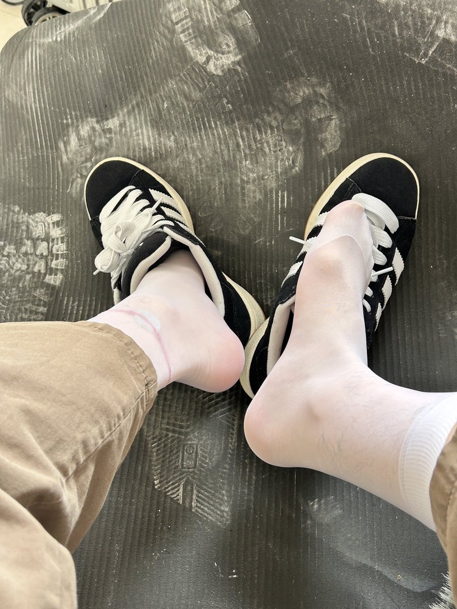Teothy333's tweet photo. #白丝 好看哇🥳 https://t.co/pno4b86JEt