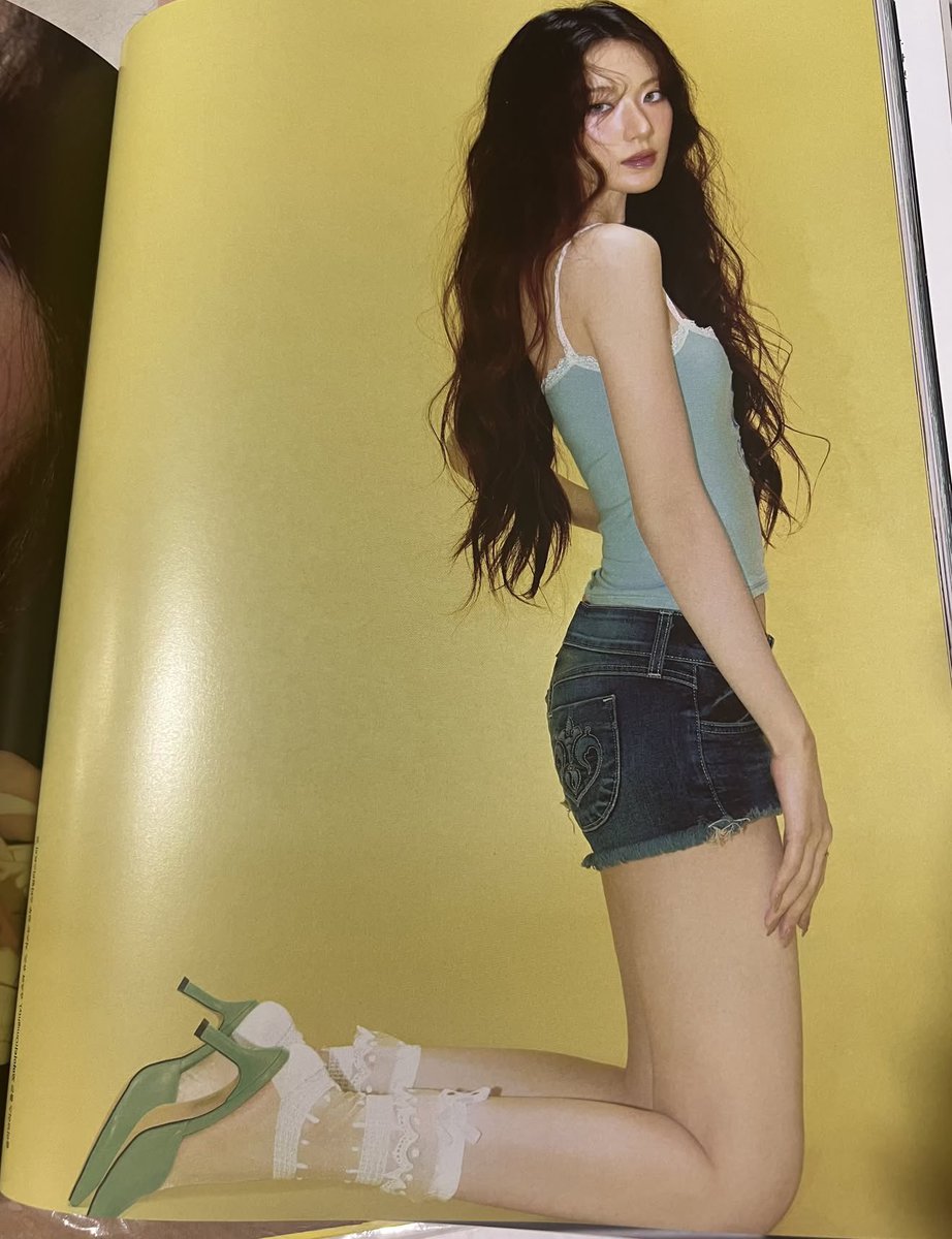 SH_HMMCS's tweet photo. 완전 데뷔초……
cr/chuchucat77 https://t.co/SlkDBqTVhh