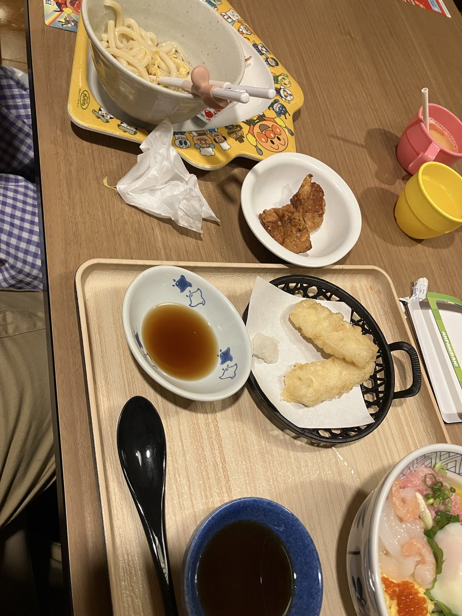zoids_a's tweet photo. タミフルカバディ夕飯部
日和の子供と夢庵。コイツまーーじこんなにハシ上手くなったの？？いつも成長を感じる。これは自分の子供よりも、よく会う他人の子供の方が気づく
あ、あとね。ごはんの前に炭酸のむな。腹いっぱいになるぞ https://t.co/gaETmZlG3B