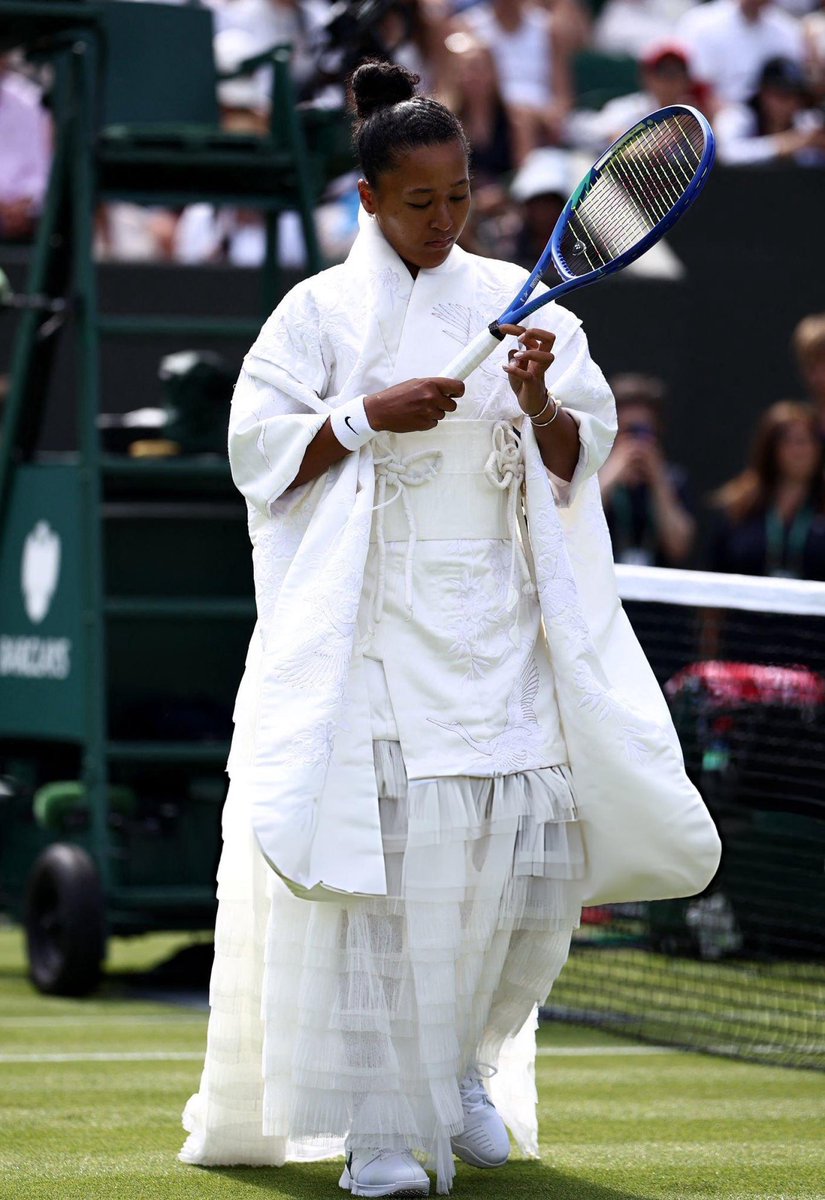 thegreatestana's tweet photo. first look at naomi’s wimbledon walk on outfit 🤍 https://t.co/hfG5Ta9zPa