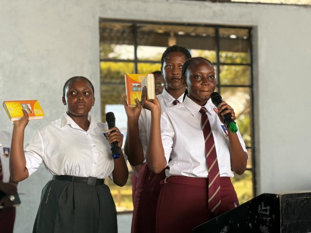 SpenaOfficial's tweet photo. Meet our new student leadership — sworn in and ready to serve. 🤝
#StPetersNaalya #SPENA #Leadership #StudentLife https://t.co/mYx1OviNPm