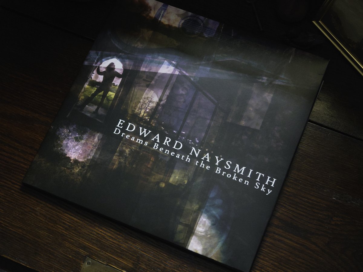 EdwardNaysmith's tweet photo. The 12" vinyl arrived over the weekend. They look and sound wonderful. Very striking in person, with rich colour in a matte finish. Once again, my camera can't seem to do them justice.

Thank you to Mark and @dmsvinyl.

#folkmusic #fingerstyleguitar #acousticbaritone https://t.co/jAx7oqmzu4