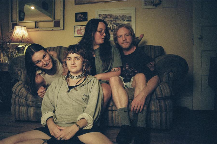 bizzarremag's tweet photo. Track of the day! @sadurn__ announce new album The Underworld out 16th Oct via #RunForCoverRecords & share new single "whole thing".
https://t.co/7KMqZsPAZr
Today the beloved indie folk band are back with the announcement of their anticipated sophomore album,
@prescriptionpr https://t.co/97WOwewzCs