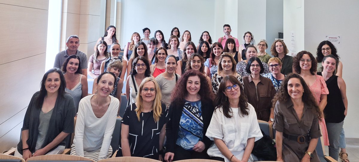 ITQ_CSICUPV's tweet photo. 👩‍🔬  WoMent

WoMent, el primer programa de mentoría del CSIC dirigido a doctorandas en formación de los centros del CSIC de la Comunitat Valenciana, concluyó su primera edición el pasado viernes con un evento en la Casa de la Ciencia del CSIC Valencia 

🔗 https://t.co/mMlDa7ZQ1F https://t.co/jUXS1laYeK