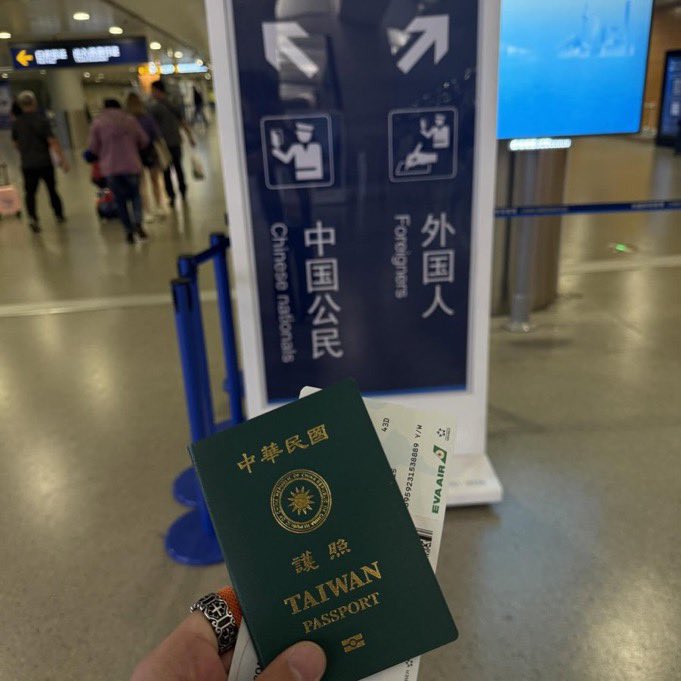 shungleemain's tweet photo. 我該走哪邊⋯ https://t.co/QysSTXOArh