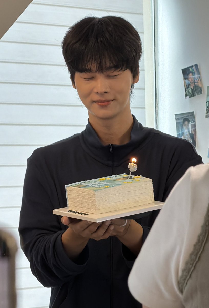 V_yeonJ's tweet photo. 학연아 생일축하해🩷
#HAPPYNDAY https://t.co/4Yre0KiMuU