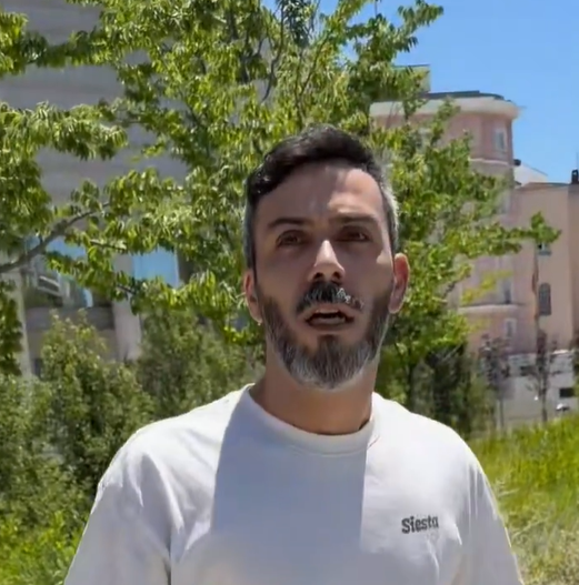 Alienado2019's tweet photo. @bertrandmyd @periodistadigit Por cierto... si X hace su magia, va a ser muy sencillo saber quienes son estos dos intolerantes. https://t.co/PEhZHeAlCM