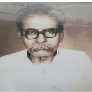 Kususthala's tweet photo. Devi Dutt Agnihotri(kanyakubja brahman) (1911–1993) was a freedom fighter from Rewari Bujurg, Fatehpur, Uttar Pradesh. He actively participated in the Jungle Satyagraha, Individual Satyagraha, and Quit India Movement, enduring multiple imprisonments totaling over three years. https://t.co/NtrOk7sgY0