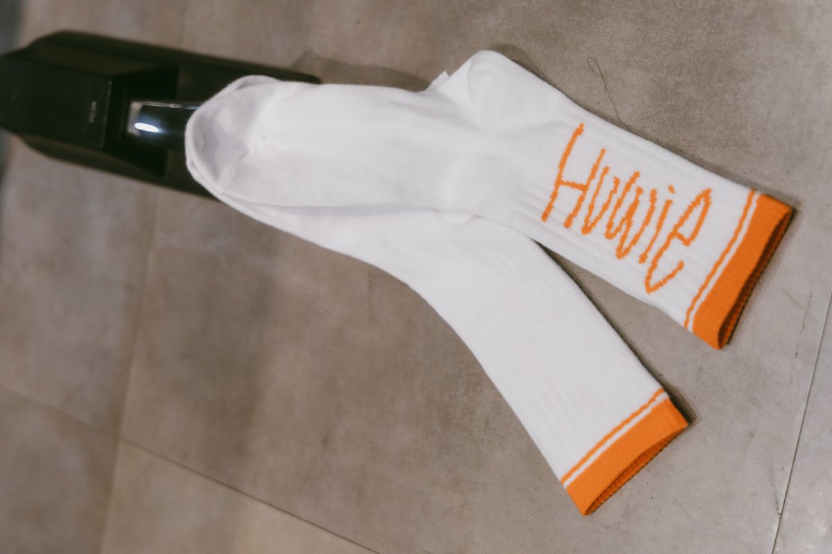 HUWIESTAFF's tweet photo. 📢 New Goods Info‼

ソックス
1,800円

石崎ひゅーい LIVE 2026 -City Lights-

7月4日(土)
COOL JAPAN PARK OSAKA WWホール

7月25日(土)
LINE CUBE SHIBUYA

👕各会場先行販売時間👕
14:00-15:30

※各種キャッシュレス決済可
※数に限りがございます https://t.co/surXRrJsgA