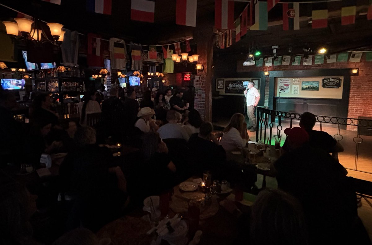 ExtraLars's tweet photo. If I had infinite characters I still wouldn’t be able to express my gratitude.

Last night we went back in time to somewhere circa 2014-2016. It was surreal and wonderful and weird.❤️

If you came to The Druid Comedy Night 2009-16 and/or last night thank you.🙂

#LikeWeNeverLeft https://t.co/tuMY372Hwa