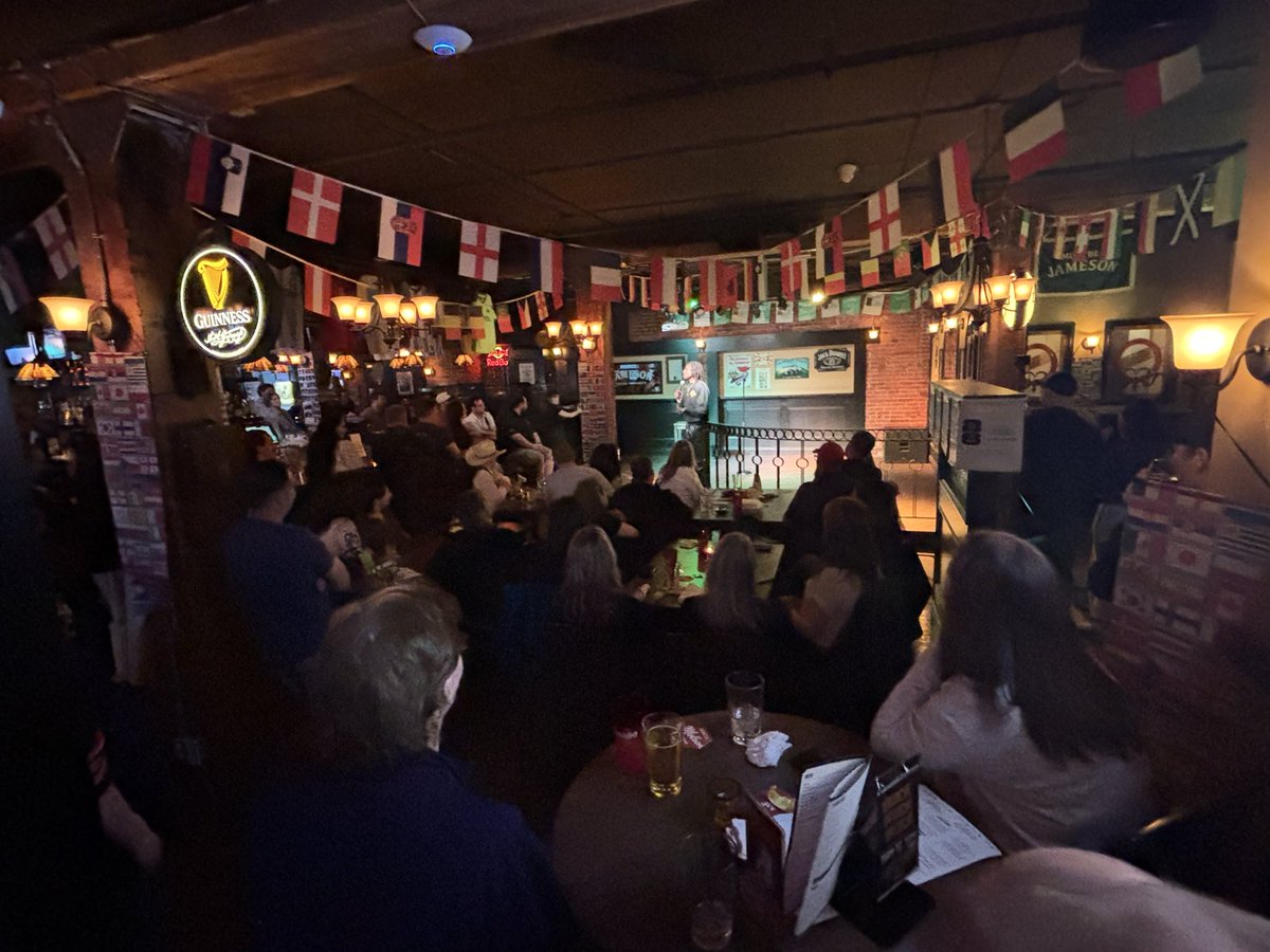 ExtraLars's tweet photo. If I had infinite characters I still wouldn’t be able to express my gratitude.

Last night we went back in time to somewhere circa 2014-2016. It was surreal and wonderful and weird.❤️

If you came to The Druid Comedy Night 2009-16 and/or last night thank you.🙂

#LikeWeNeverLeft https://t.co/tuMY372Hwa