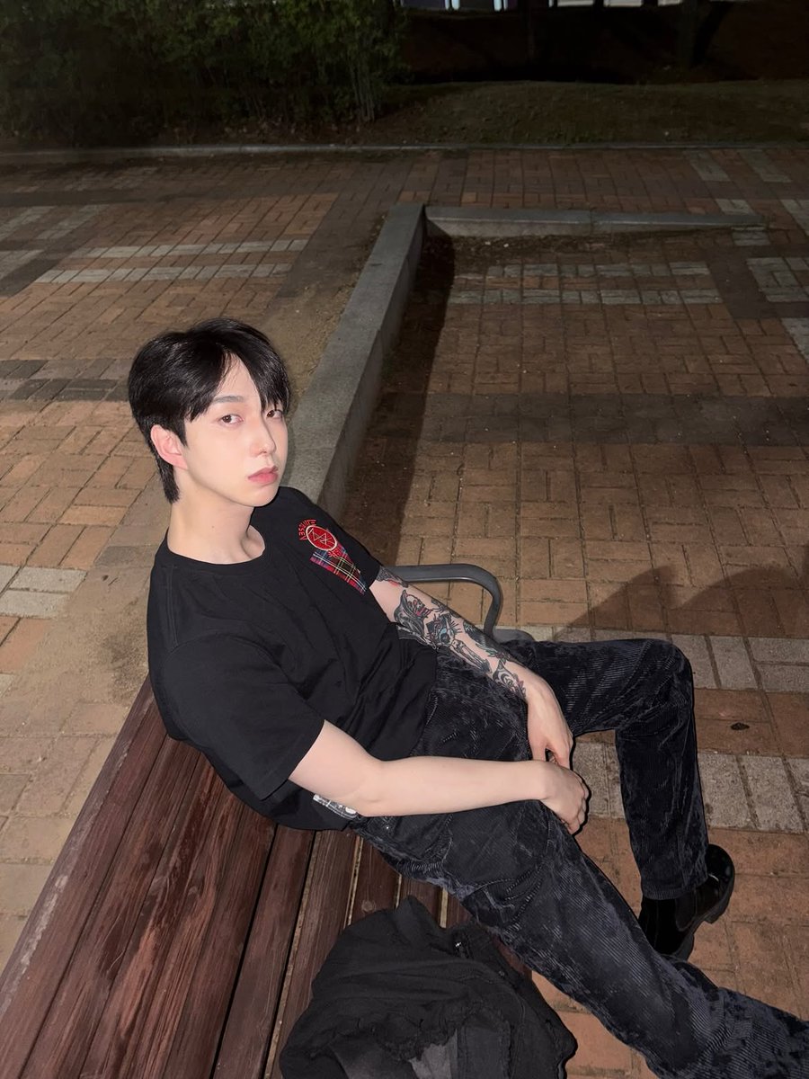 rlifefans's tweet photo. 260629 - INSTAGRAM UPDATE 

>https://t.co/gz8GmWeDrh

#rlife #알라이프 #상일 https://t.co/aegdM4jqxF