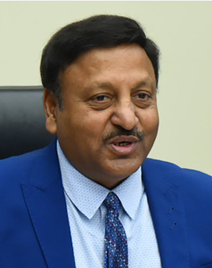 _RituSingh's tweet photo. Meet Rajiv Kumar, the new Chairman of @HDFC_Bank

1984-batch IAS officer &amp; former Fin Secy of India  

Served as Secretary, Department of Financial Services from 2017 to 2020  

Was the 25th Chief Election Commissioner of India &amp; oversaw the 2024 Lok Sabha elections

@ShereenBhan https://t.co/n68scB6lzV