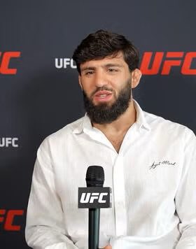 DovySimuMMA's tweet photo. ‼️🎙️Arman Tsarukyan's manager:

"Gaethje just fought and is unlikely to return to the Octagon for the next 6 months. Arman needs to stay active. So the Oliveira fight is the most appealing option." https://t.co/PxGRxFszNP