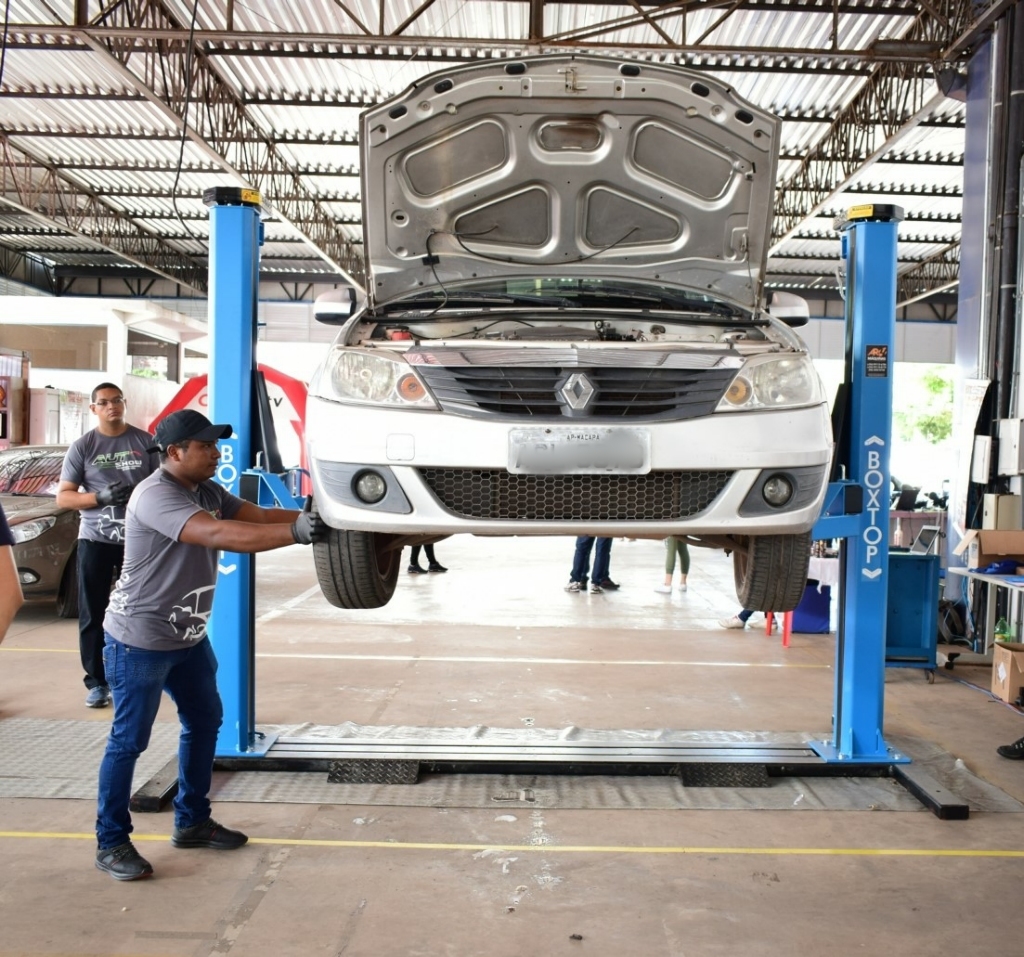 Sebraeap's tweet photo. Sebrae oferece capacitação técnica para profissionais e pessoas interessadas em ingressar no setor automotivo - https://t.co/ZBkhbVaBwz https://t.co/50mdk1OK5S