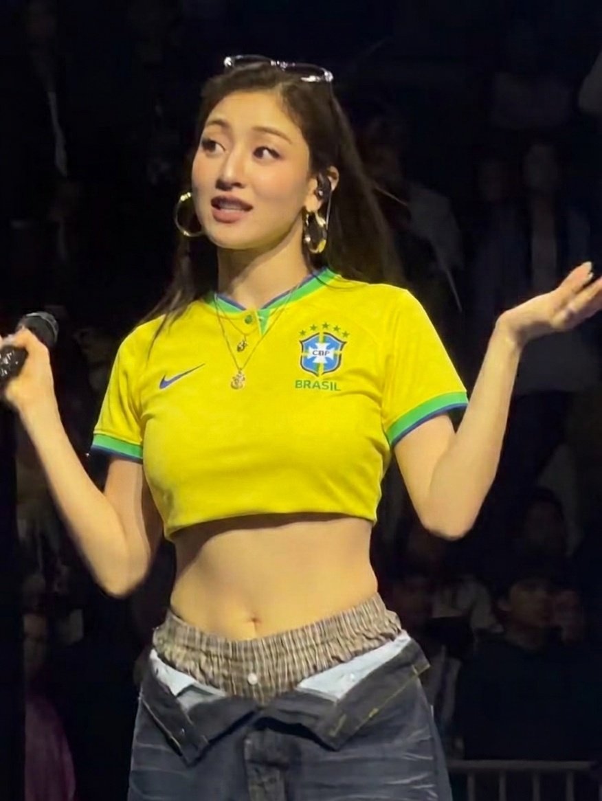 tozakitos's tweet photo. jihyo pediu pra avisar https://t.co/NwbPKkYTaE
