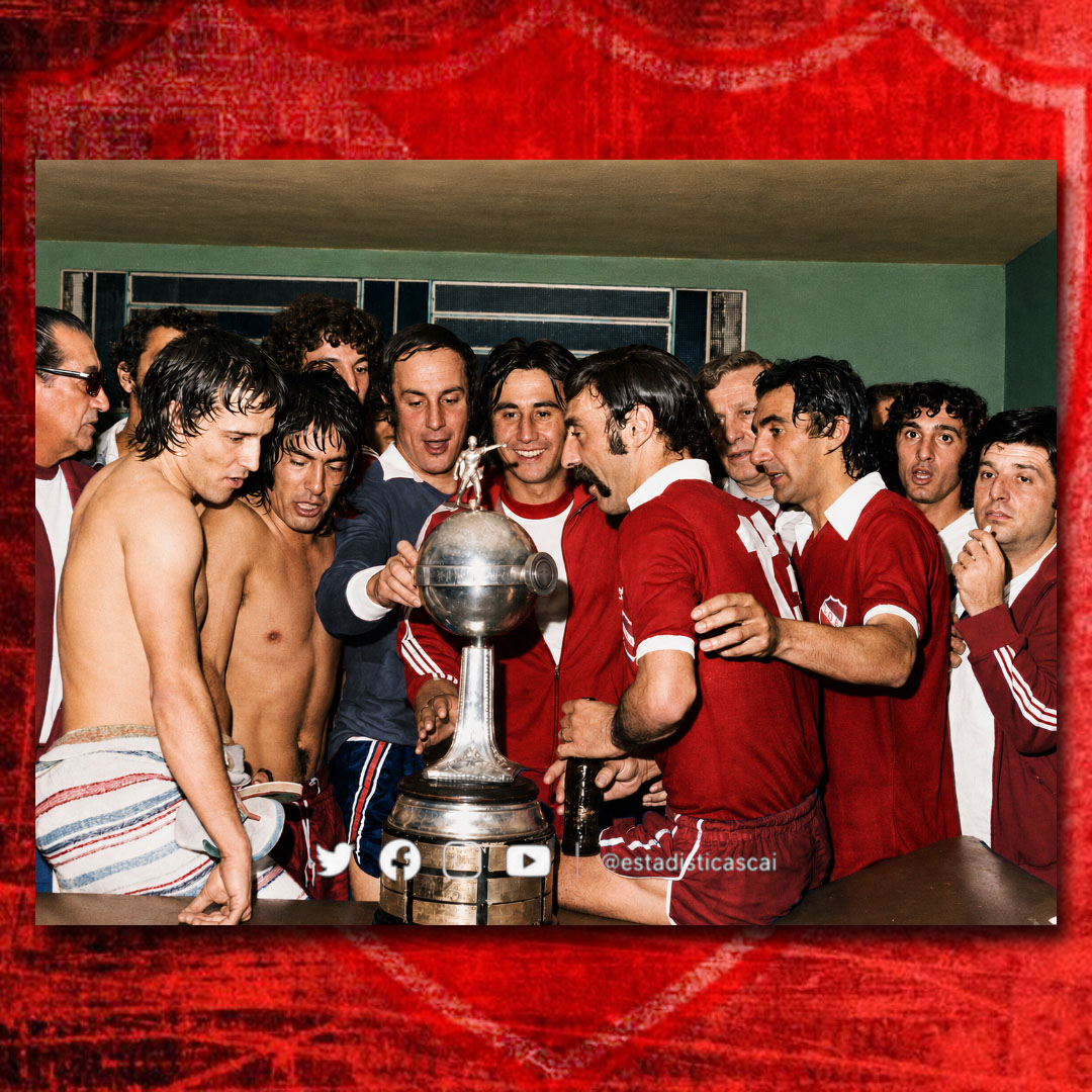 estadisticascai's tweet photo. #UnDiaComoHoy | 29/6/1975 #Independiente alzaba su sexta Copa #Libertadores  tras vencer a #UnionEspañola 2-0 en la tercera final disputada en Paraguay con goles de Ricardo Ruiz Moreno y Daniel Bertoni. Sería la cuarta consecutiva, récord absoluto https://t.co/CEwDwwnwgk
