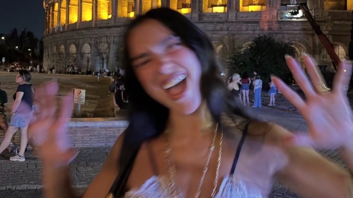 queennaurelia's tweet photo. The joy of a woman who knows she’s deeply loved. https://t.co/2yNLWYDBvE