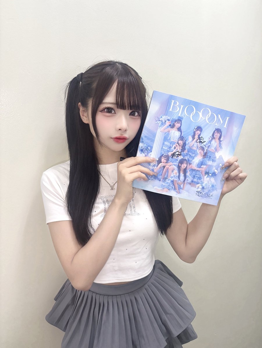 kotoha_satsuki's tweet photo. 本日リリース日です💿

#花いろは 2nd アルバム 『BLOOOOM』

沢山聞いてね🌼*･ https://t.co/TKNSoNaWZM