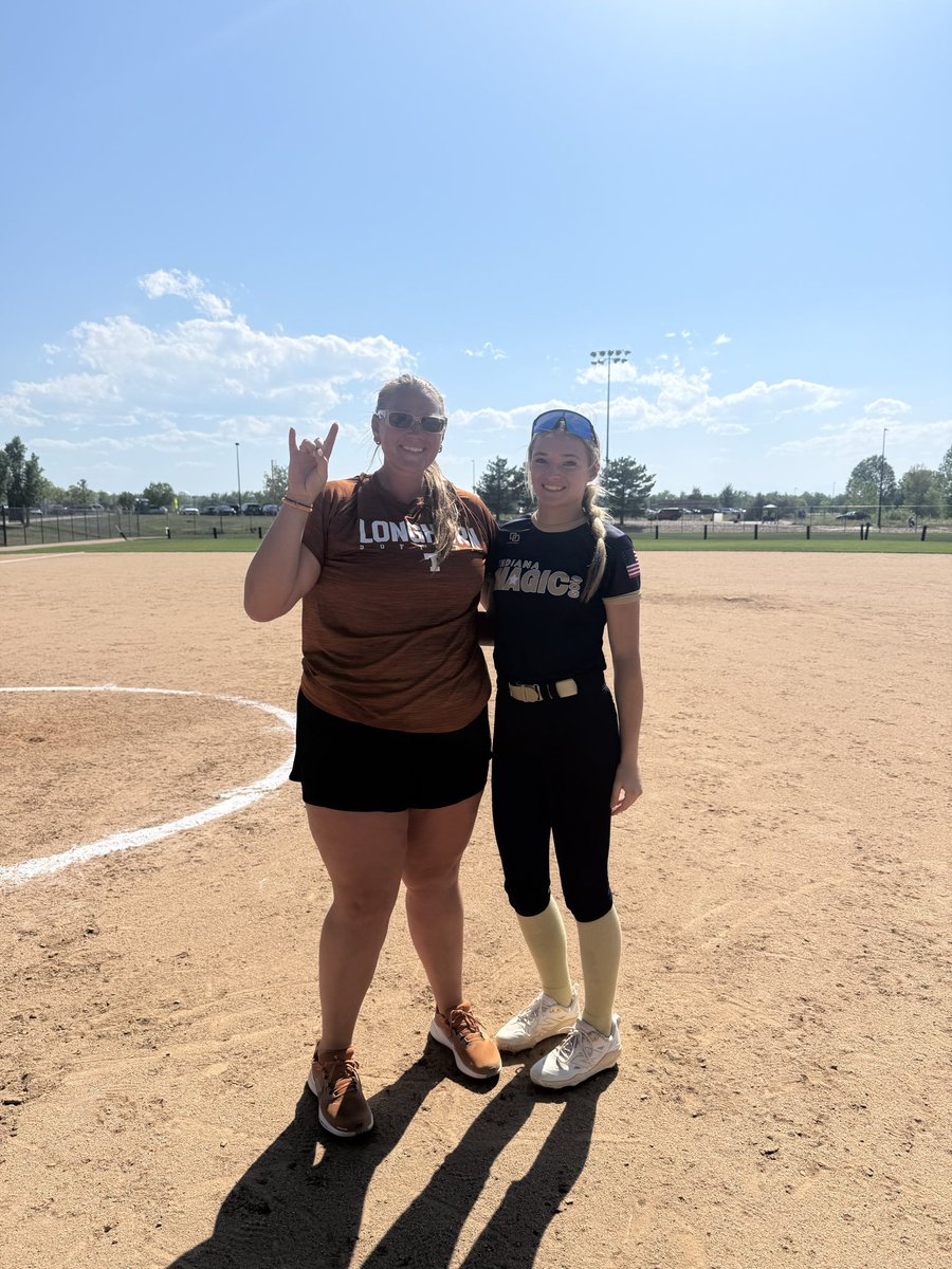 Ashley_Hill27's tweet photo. Had a great time meeting and working with @BearkatsSB @TessSoefje @TexasSoftball @PattieeeRuthhh @OleMissSoftball @CoachMorganK yesterday!
Next up is the #IMGGOLD Org Combine today at 12:45! https://t.co/uR4MnVEtIo