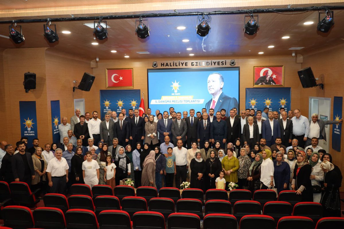 ProfDrDusak's tweet photo. AK Parti Şanlıurfa İl Başkanımız Mehmet İlhami Günbegi, İl Kadın Kolları Başkanımız Zehra Ay, Gençlik Kolları Başkan Vekilimiz M. Sait Arusoğlu, ilçe başkanlarımız, belediye başkanlarımız, belediye meclis üyelerimiz ile il ve ilçe teşkilatlarımızın yoğun katılımıyla AK Parti Şanlıurfa İl Danışma Meclisi Toplantımızı güçlü bir birlik ruhu içerisinde gerçekleştirdik.

Şanlıurfa’mız için ortak akıl, istişare ve hizmet anlayışıyla çalışmalarımıza aynı kararlılıkla devam edeceğiz.